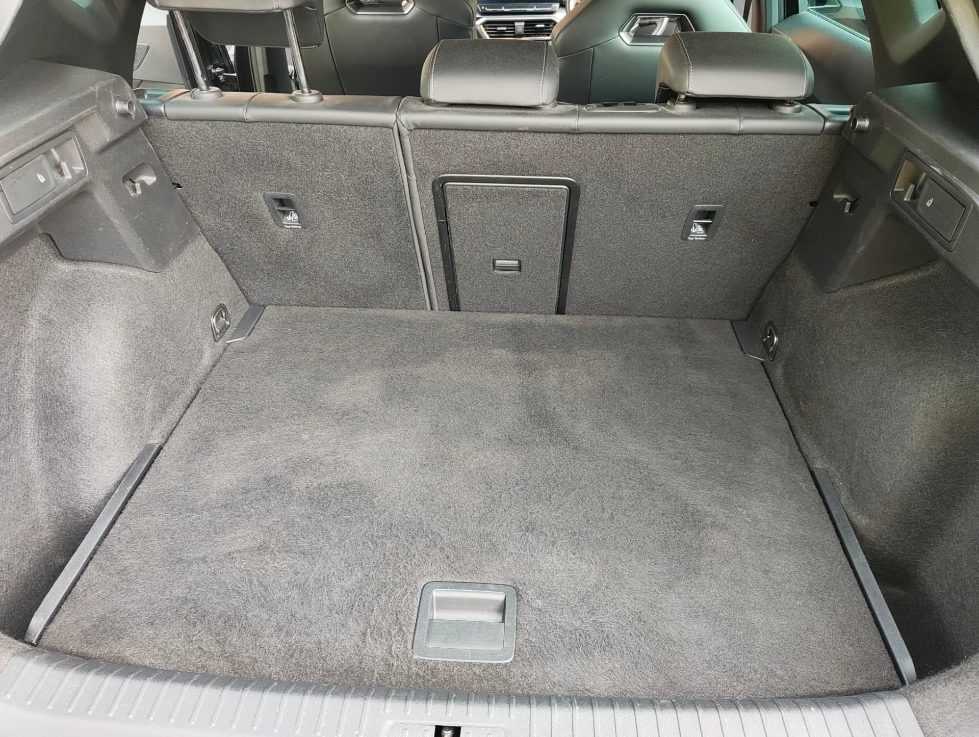 Cupra boot carpet cleaned after extraction