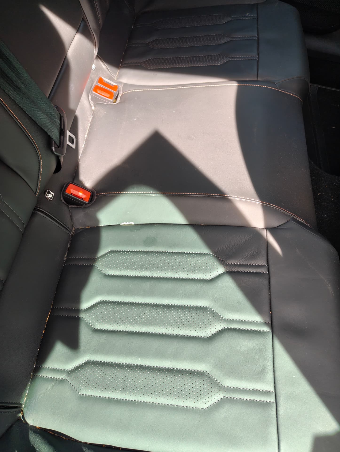 Cupra rear seat with marks before leather treatment