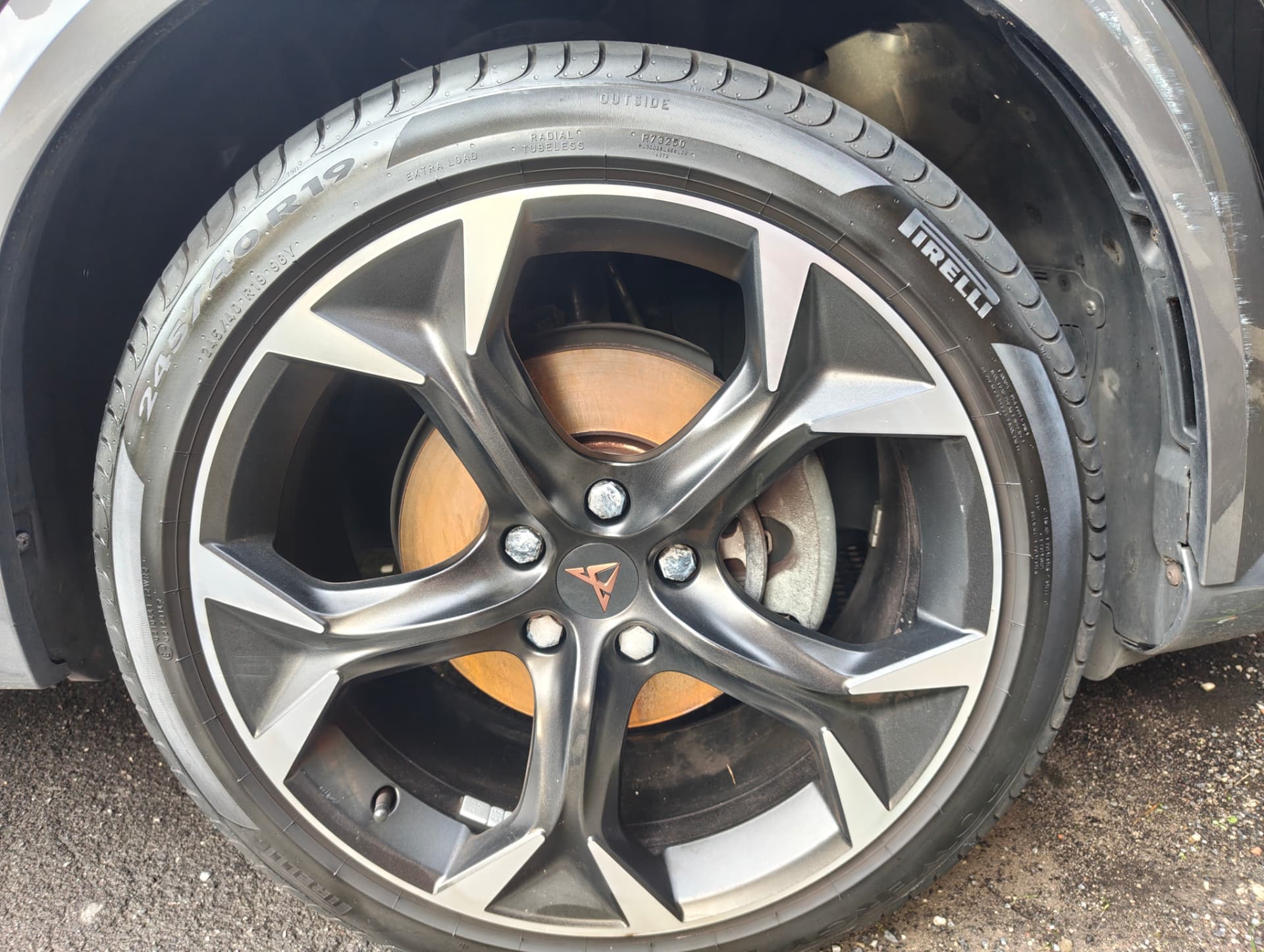 Cupra alloy wheel spotless after decontamination
