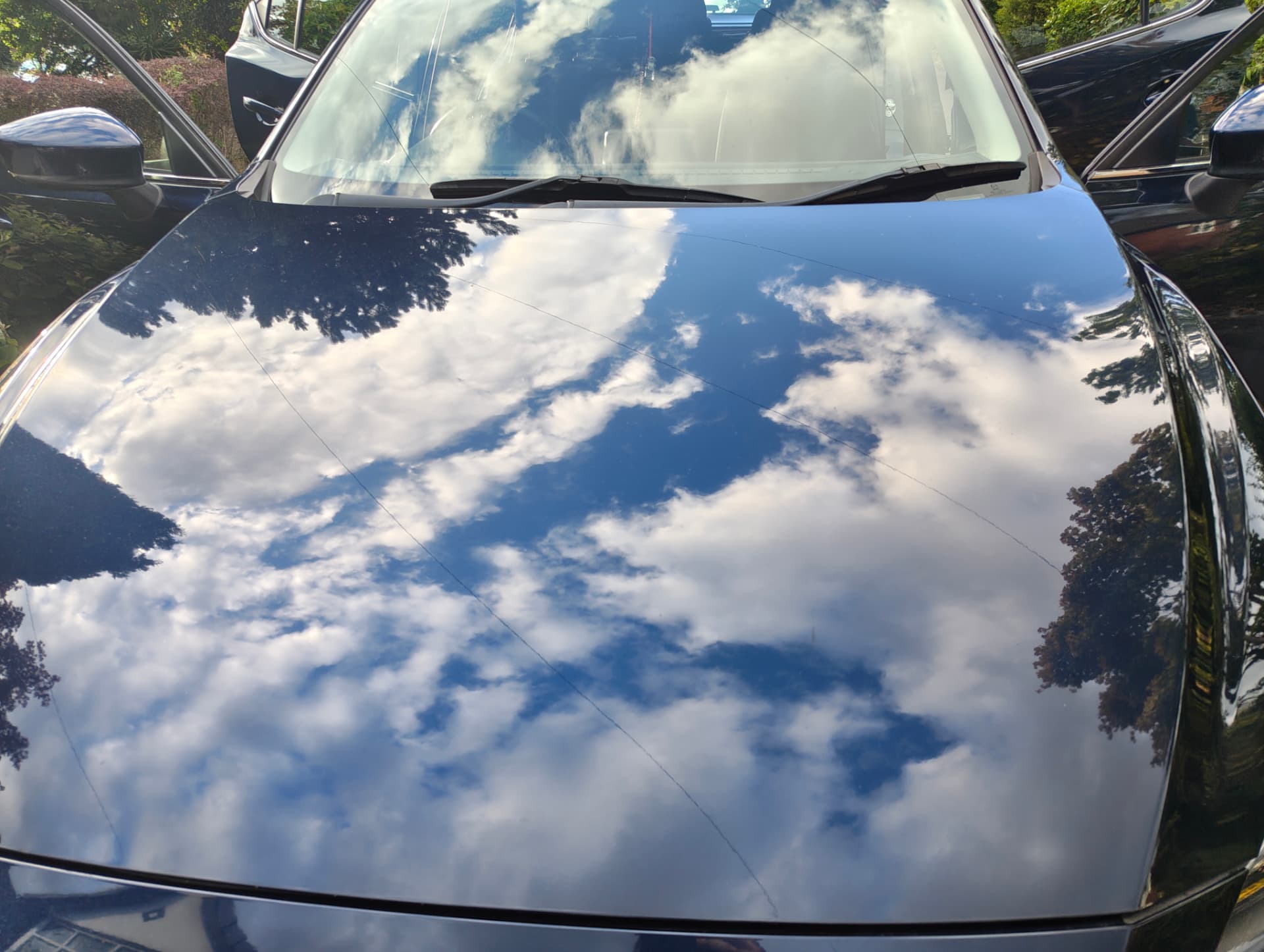 Glossy bonnet after paintwork treatment