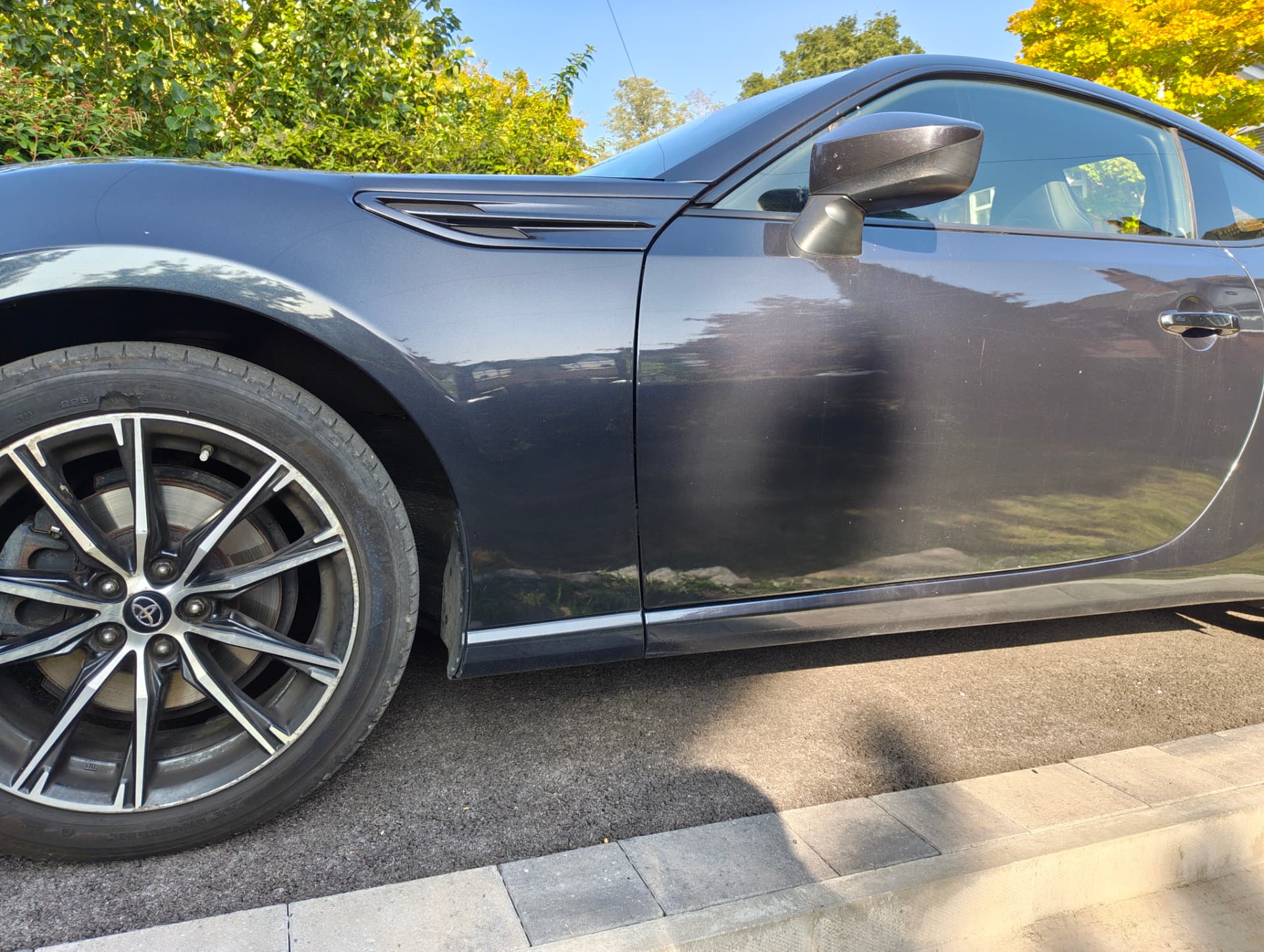 GT86 side panel and wheel before detailing